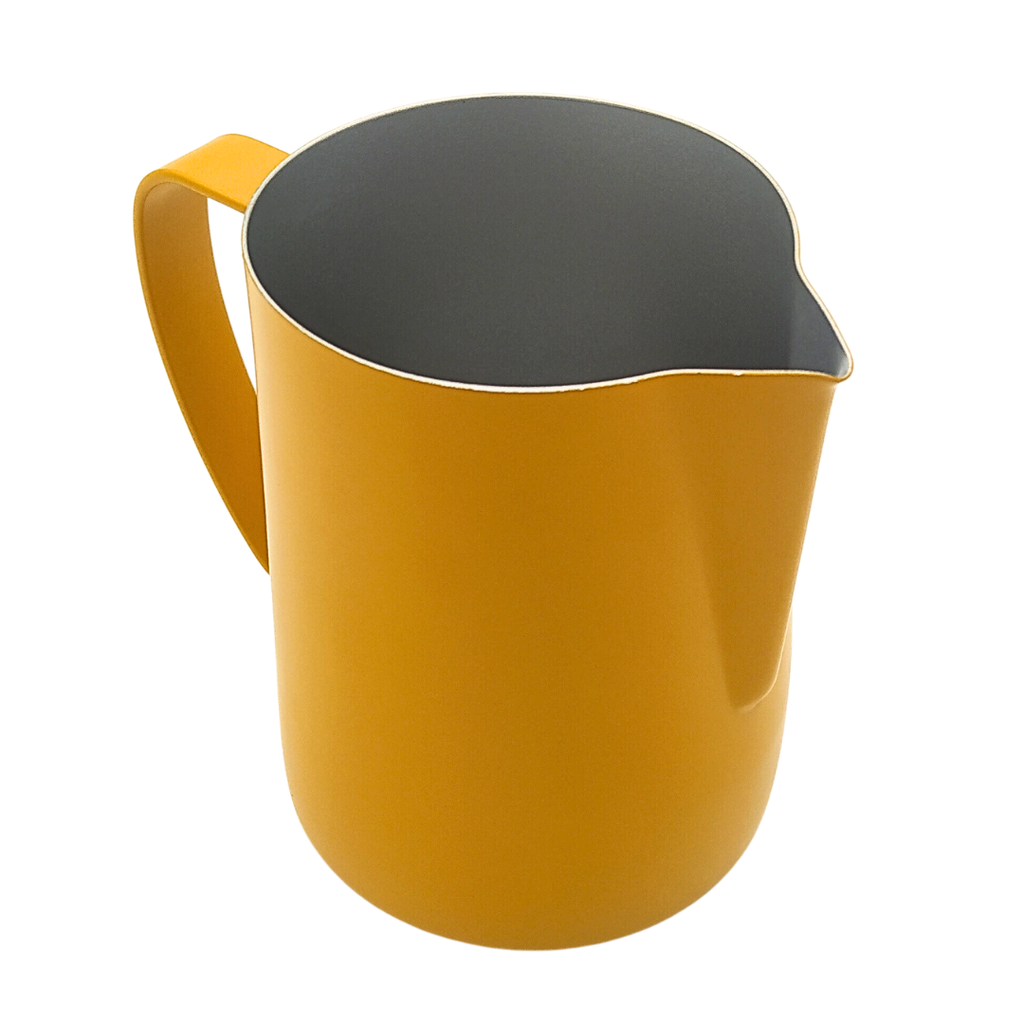 JARRA PITCHER AMARILLA ACERO INOXIDABLE 590ML 20OZ DIANO